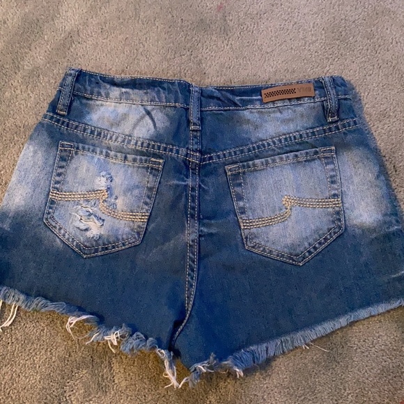 Selling high rise jean shorts. - Picture 3 of 5